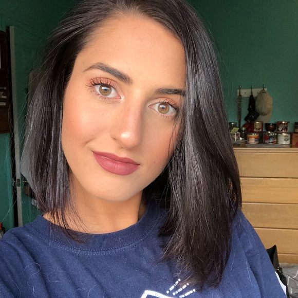 Meet your Posher, Jordan - Picture 1 of 4